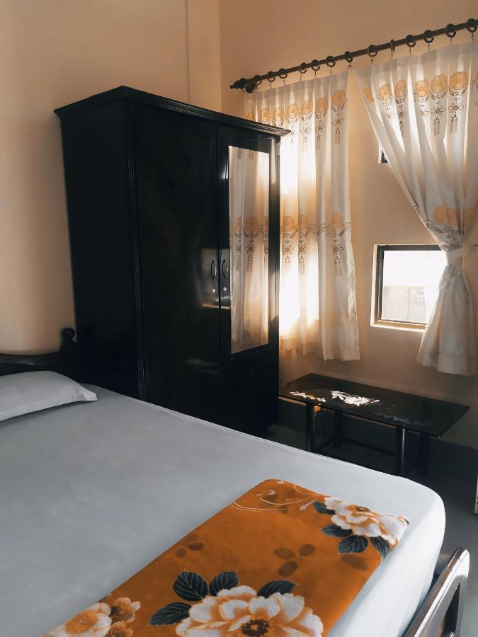 Nha Nghi Minh Quan Hotel Ха Тени Екстериор снимка